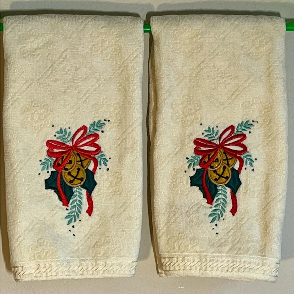 Pair‎ Christmas Hand Towels Soft Holly Bells Bows